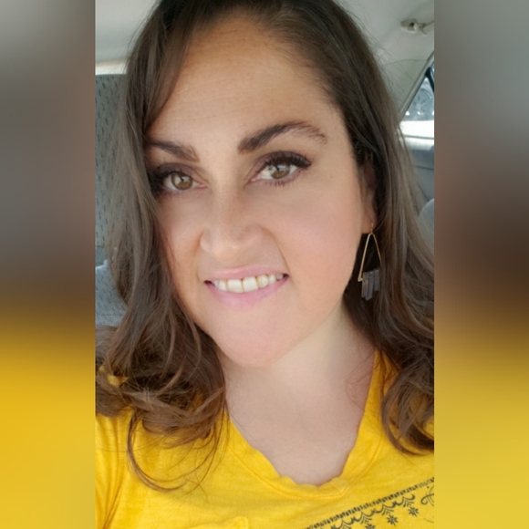 Meet your Posher, Jessica - Picture 5 of 5